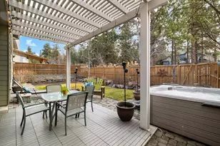 512 NW Flagline Dr, Bend, OR 97703 - Photo 48