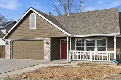 2934 NE Wells Acres Road, Bend, OR 97701 - Photo 2