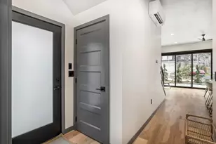 18 SW Roosevelt Ave, Bend, OR 97702 - Photo 8