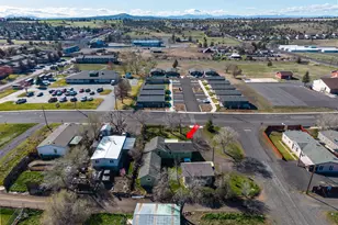 811 SW Madison St, Madras, OR 97741 - Photo 38