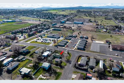 811 SW Madison Street, Madras, OR 97741 - Photo 40