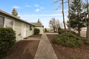331 N 8th St, Central Point, OR 97502 - Photo 26