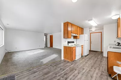 731 Maple Street, Central Point, OR 97502 - Photo 4