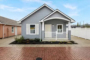 198 New Spirit Wy, Medford, OR 97501 - Photo 2