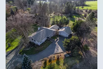 949 Wards Creek Road, Rogue River, OR 97537 - Photo 42