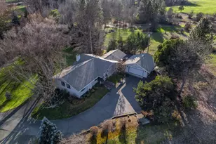 949 Wards Creek Rd, Rogue River, OR 97537 - Photo 42