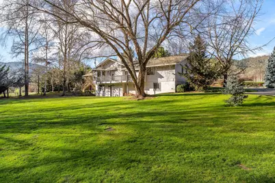 949 Wards Creek Road, Rogue River, OR 97537 - Photo 1