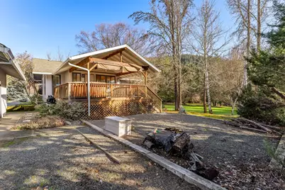 949 Wards Creek Road, Rogue River, OR 97537 - Photo 34