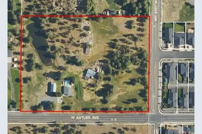 3625 W Antler Avenue, Redmond, OR 97756 - Photo 1