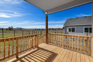 518 SW 6th St, Metolius, OR 97741 - Photo 6