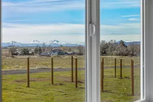 518 SW 6th St, Metolius, OR 97741 - Photo 12