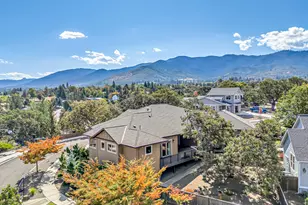 551 Sutton Pl, Ashland, OR 97520 - Photo 40