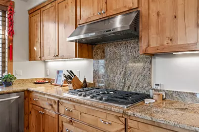 551 Sutton Place, Ashland, OR 97520 - Photo 12