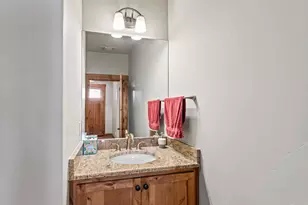 551 Sutton Pl, Ashland, OR 97520 - Photo 26