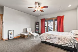 551 Sutton Pl, Ashland, OR 97520 - Photo 16