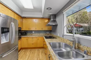 1305 NE Roseana Dr, Grants Pass, OR 97526 - Photo 16