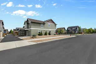 2713 NE Black Oak Pl, Bend, OR 97701 - Photo 28