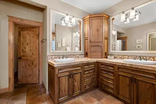 1255 N W Constellation Dr, Bend, OR 97703 - Photo 18