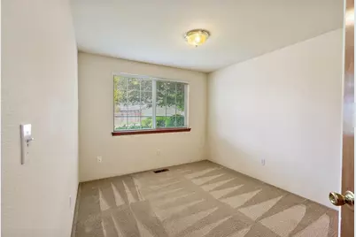 1565 Toralon Drive, Medford, OR 97501 - Photo 14