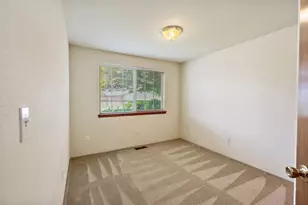 1565 Toralon Dr, Medford, OR 97501 - Photo 14