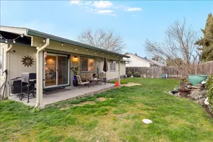 1565 Toralon Dr, Medford, OR 97501 - Photo 18