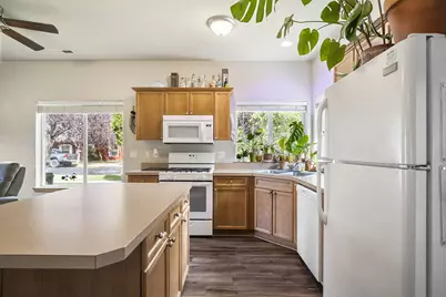 61210 Larkspur Loop, Bend, OR 97702 - Photo 10