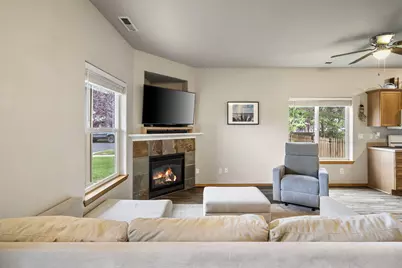 61210 Larkspur Loop, Bend, OR 97702 - Photo 4