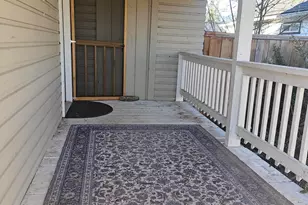 704 SW K St, Grants Pass, OR 97526 - Photo 2