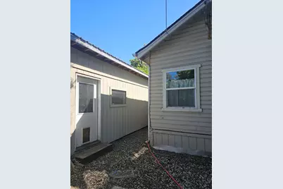 704 SW K Street, Grants Pass, OR 97526 - Photo 20