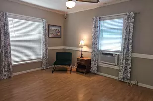 704 SW K St, Grants Pass, OR 97526 - Photo 4