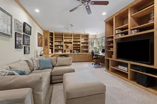 2526 NW Locke Ct, Bend, OR 97703 - Photo 18