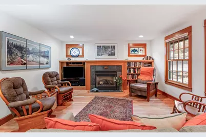 1817 SW Knoll Avenue, Bend, OR 97702 - Photo 4