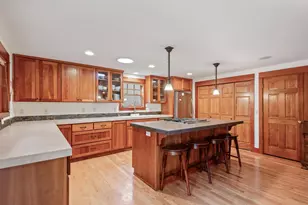 1817 SW Knoll Ave, Bend, OR 97702 - Photo 8