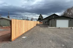 147 Jefferson Ave, Metolius, OR 97741 - Photo 20