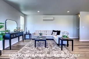 1109 Annalise St, Central Point, OR 97502 - Photo 2