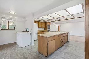 6900 Pleasant Creek Rd, Rogue River, OR 97537 - Photo 10