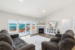 3467 W Antler Ave, Redmond, OR 97756 - Photo 4