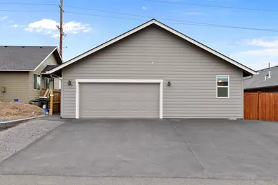 3467 W Antler Avenue, Redmond, OR 97756 - Photo 24