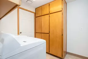 1766 S Holly St, Medford, OR 97501 - Photo 8