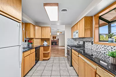 401 Elm Street, Phoenix, OR 97535 - Photo 18