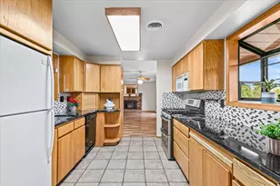 401 Elm St, Phoenix, OR 97535 - Photo 18