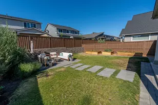 3027 NE Moreno Pl, Bend, OR 97701 - Photo 30