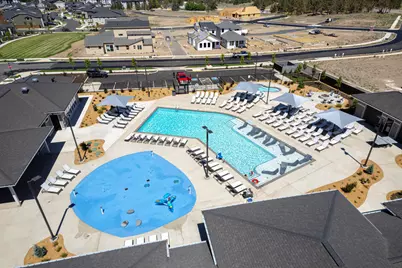 3027 NE Moreno Place, Bend, OR 97701 - Photo 2