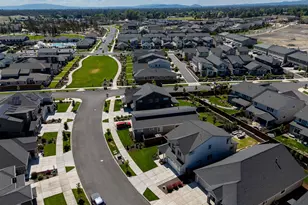 3027 NE Moreno Pl, Bend, OR 97701 - Photo 42