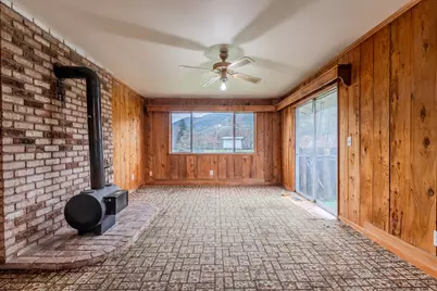 214 Berglund Street, Rogue River, OR 97537 - Photo 10