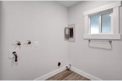 1418 Coquette Street, Medford, OR 97504 - Photo 32