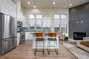 63101 NW Via Cambria, Bend, OR 97703 - Photo 6