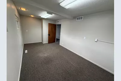 1201 NE 7th Street, Grants Pass, OR 97526 - Photo 14