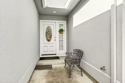 614 Cherrywood Drive, Medford, OR 97504 - Photo 2