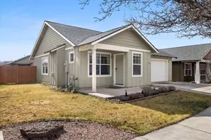 3106 SW Indian Pl, Redmond, OR 97756 - Photo 2